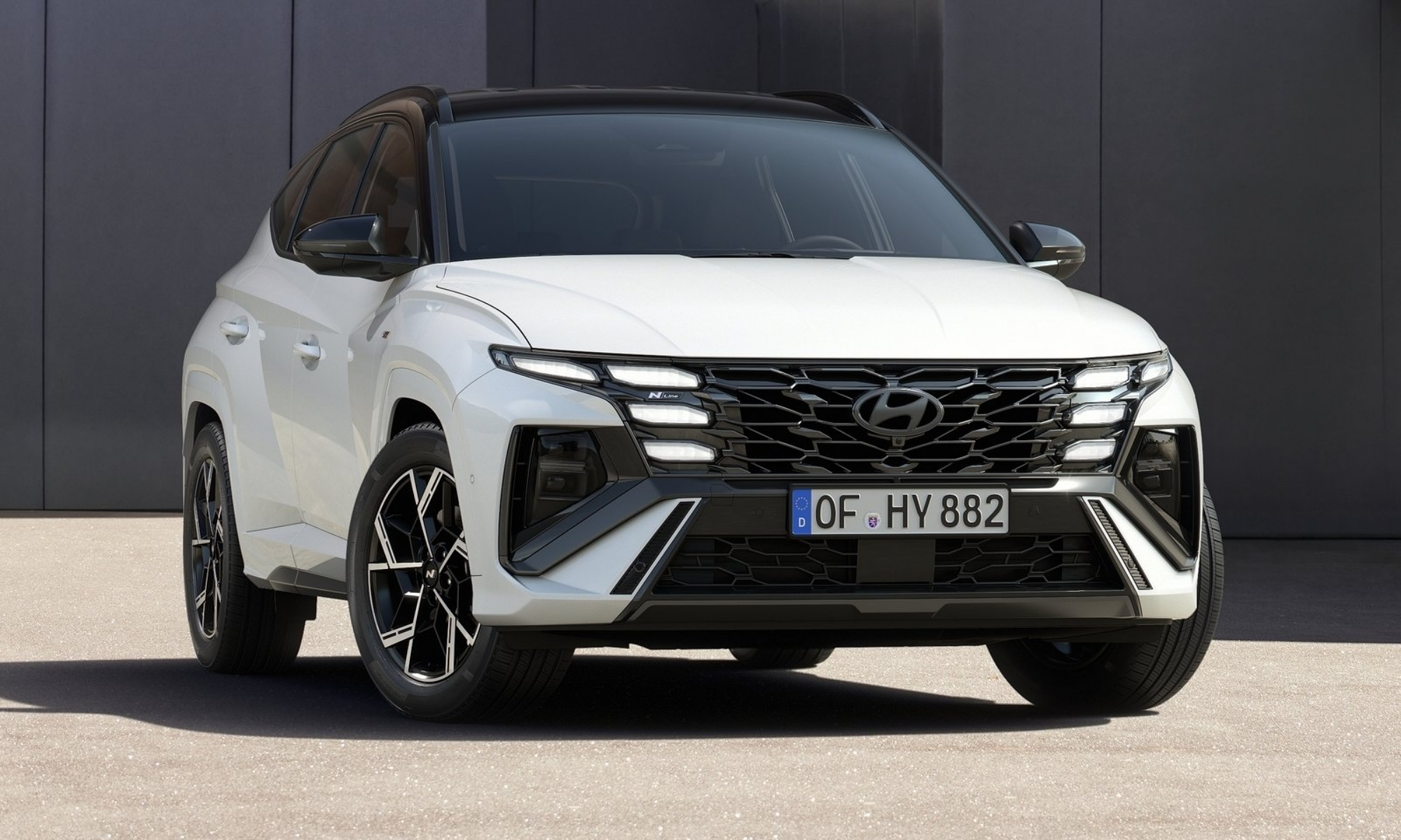 HYUNDAI TUCSON 2025 OR SIMILAR.